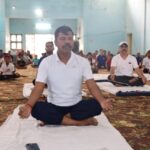 नवम अंतर्राष्ट्रीय योग दिवस चंद्रपुर विधायक श्री रामकुमार यादव के मुख्य आतिथ्य में आयोजित हुआ जिला स्तरीय योग दिवस कार्यक्रम