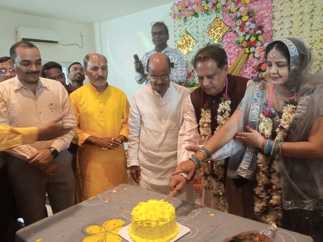 उच्च न्यायालय अधिवक्ता चितरंजय पटेल ने मनाया रजत जयंती साल गिरह