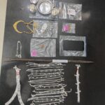 जिला सक्ती पुलिस के  कारवाही  सोना चांदी आभुषण आऊ अन्य सामान किमती 287700 के चोरी कारोइया आरोपी गिरफ्तार