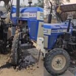 भीषण सड़क हादसा: कार-ट्रैक्टर की जोरदार टक्कर, पिता और उसके दो बच्चे घायल Add-a-heading-10